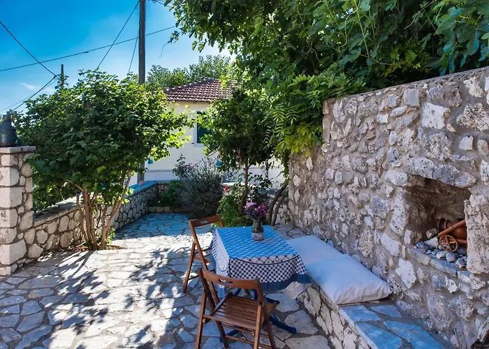 Lefkada Sunset House *