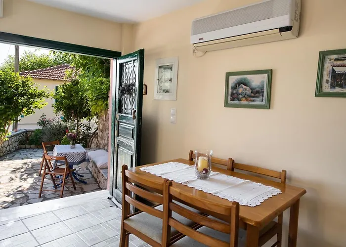 Lefkada Sunset House Каламици